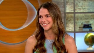 Sutton Foster goes from Broadway to TV show "Younger"