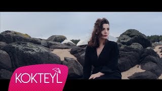 Özlem Akgüneş - Falancanın Öptüğü Diş [Official Video]