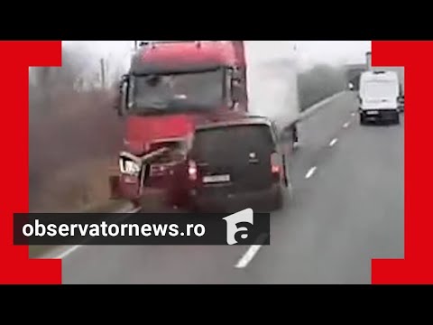 "Am văzut un om care a ieşit pe picioarele lui". Mărturiile martorilor accidentului din Timiş