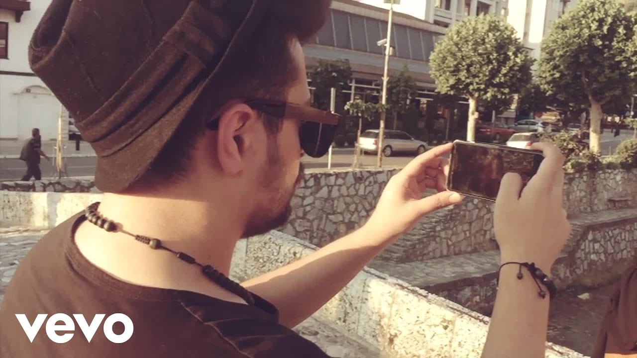 Elvana Gjata ft. Bruno — Love me