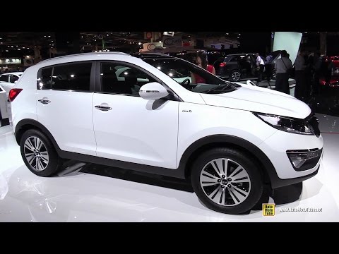 2015 KIA Sportage CRDi Diesel - Exterior and Interior Walkaround - 2014 Paris Auto Show
