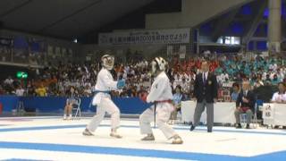 preview picture of video 'Mana Ishikawa - Sara Yamada (The Final of Karate Do Individual Kumite, IH 2010)'