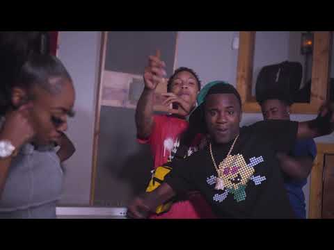 Flea Beezy x Lakia - Goin Dumb