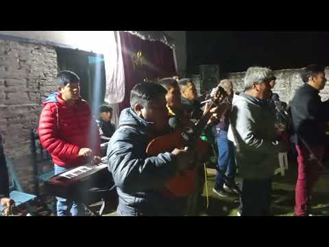 Canta Alex 19 Aniversario Danza 2.007 I.E.U Machagai chaco 
