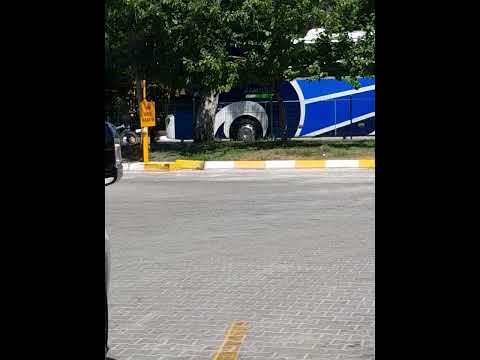 Um ônibus Kāmil Koç / Flixbus na estação rodoviária de Marmaris.