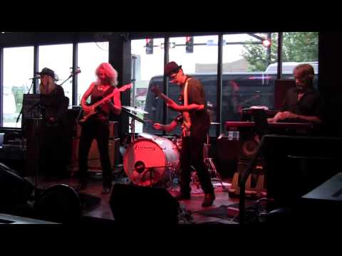 Laurie Morvan Band, live at the Gas Lamp, You Didn't Think About That