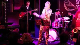 MELINDA SCHNEIDER performs 'Shanghai' at Sydney's 'The Basement'