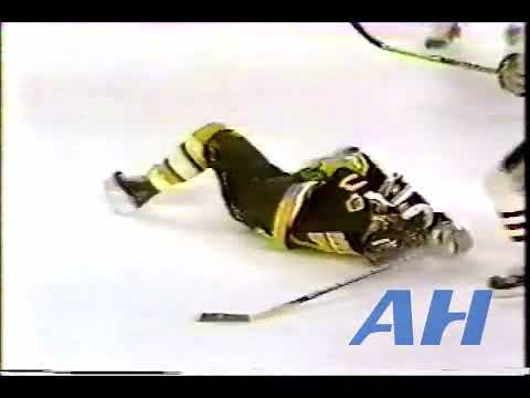 NHL Feb. 21, 1991 Dave Manson,CHI v Raymond Bourque,BOS (R) Chicago Blackhawks Boston Bruins