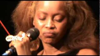 Erykah Badu, Fall in Love (your funeral) - Live @ Brixton Academy 2010