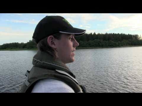 Kalakingi pääsee oppaaksi jääkiekkotähdille.