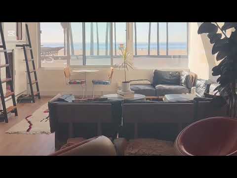 Stay Open - Pod Hotel in Venice Beach. Your home base for work and adventure 🌊