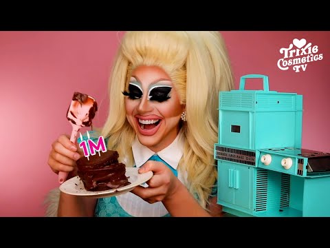 Trixie Bakes A Chocolate Cake In The OG 1963 Easy Bake Oven *FAIL* (One Million Subscribers Video!)