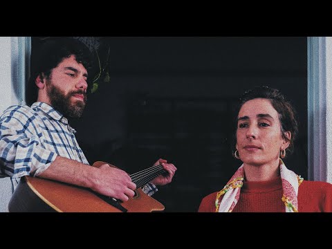A garota não & Luca Argel - Países que ninguém invade