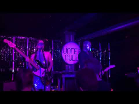 Dear Deer live - Disco-discord @ Unter Null Festival, AJZ Bielefeld 12/08/2023