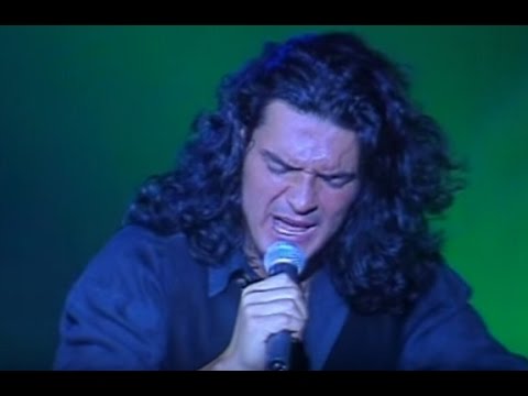 Ricardo Arjona video La noche te trae sorpresas - Teatro Opera 1995 - Argentina