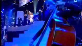 I believe in you ( with lyrics ) - Il Divo and Celine Dion