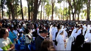 preview picture of video 'Missa no Kuito - Bié - Angola - África.'