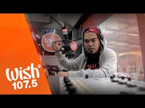 Flict-G and Yumi perform "Paglisan" LIVE on Wish 107.5 Bus