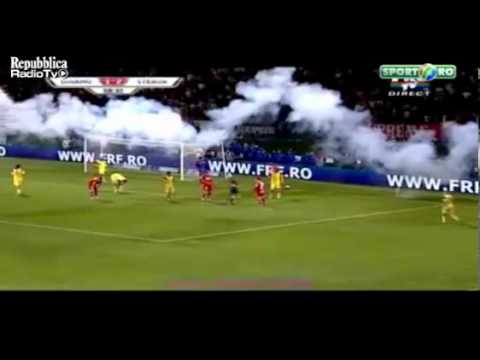 Fan shoots with rocket at Dinamo Bukarest Player