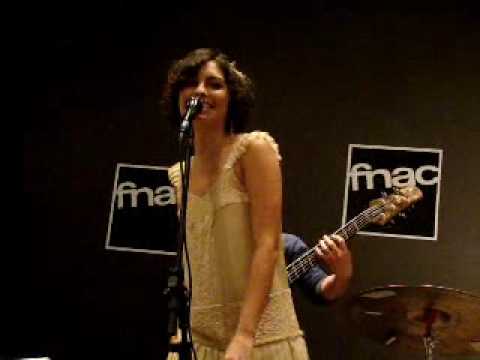 Bruna Caram - Feriado Pessoal