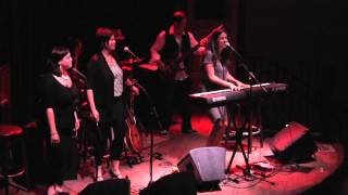 TÉA "Love In The Unknown"