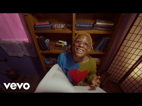 Dreamer Isioma - Crying In The Club (Official Video)