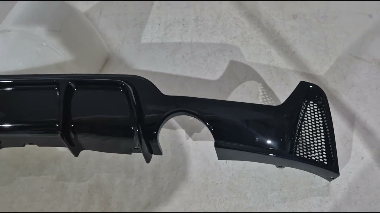 BMW řada 4 F32/F33/F36 2012–2020 Difuzor zadního nárazníku pro oboustranný jednoduchý výfuk V2 (pro M-Sport, ABS) Video 1