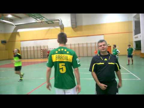 StrefaFutbolu.pl: Nieobliczalni - FC United (2)