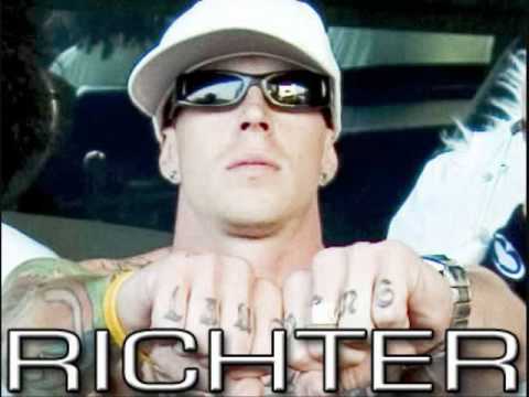 Johnny Richter ft. Brawdcast - Hometown