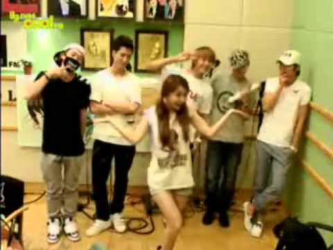 110810 Phototaking with guests