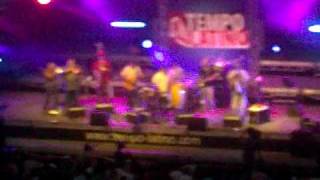 Grupo Fantasma - La conozco - Live à Tempo Latino 2010