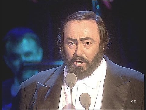 LUCIANO PAVAROTTI - Tu Scendi Dalle Stelle (Konzerthaus Vienna 1999)