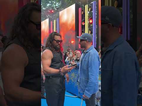 A red carpet bromance 🙌 Jason Momoa and Matthias Schoenaerts in London for SUPERGIRL.