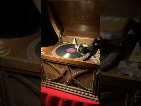 I Wanna Go Back To West Virginia…. By…. Spike Jones & His City Slickers.  (Circa 1942)