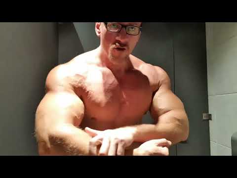 Muscle Dad's Perfect Body - Posing