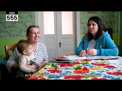 Verpleegkundige Nadiya brengt zorg aan huis