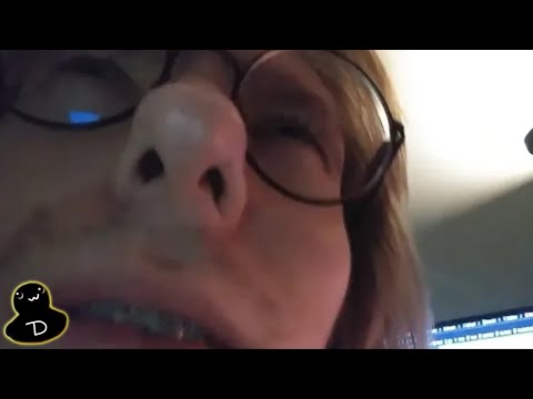 Dakku inicjuje łomot