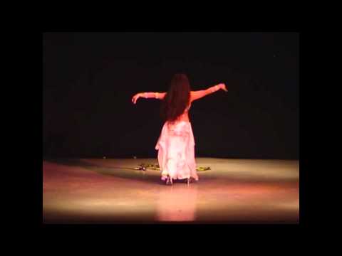 FARAH BELLYDANCER - CHILE.wmv