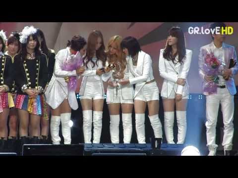 [FanCam]101023 KARA Awards & Ending Asia Song Festival by GR.LovE # 2