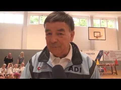 ZukunftsWerkStadt Osterwieck - Adi macht Stimmung in der Sporthalle