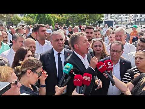 Orhan Sarıbal, Yüreğir Belediyesi Önünde Hukuksuz Müdahaleyi Eleştirdi.