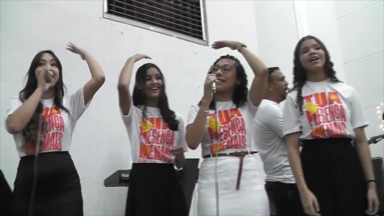 Apresentação dos Jovens AD Turvânia