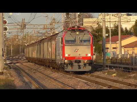 E652 164 MIR + carri chiusi arrivo più sosta al binario 1 per precedenze