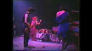 Alaska Y Los Pegamoides - La Línea Se Cortó - Asociación Cultural Caminos 12/11/1982