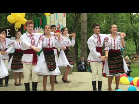 Margaritarii Liceul Natalia Dadiani dans Șapte pași