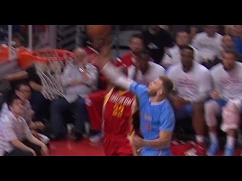 Corey Brewer dunks on Blake Griffin!