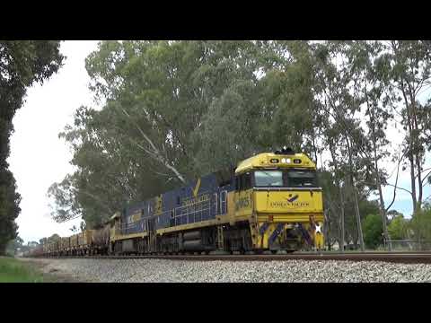 NR25 and NR47 on 5MP2 freight Herne Hill