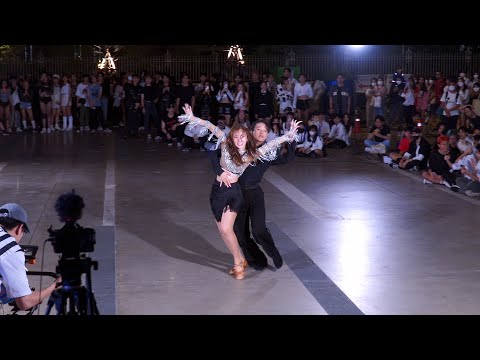 221125 ครูกั้ง MINIZIZE - Special Show ลีลาศ @ Siam Square Walking Street