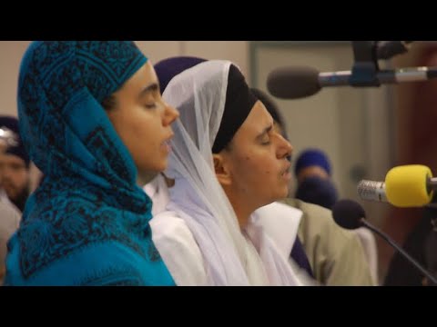 Bibi Baljinder Kaur Jee Phagwara - AKJ Toronto Samagam 2007