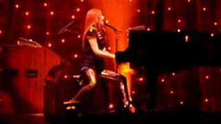 Tori Amos 16.11.09 - Barons of Suburbia / beginning only of Merman